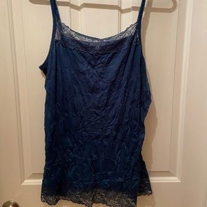 NWT Beautiful teal lace and crinkle camisole